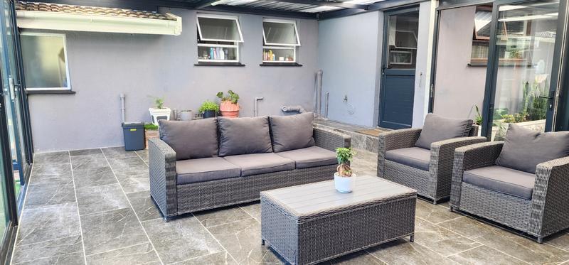 3 Bedroom Property for Sale in Glenhaven Western Cape